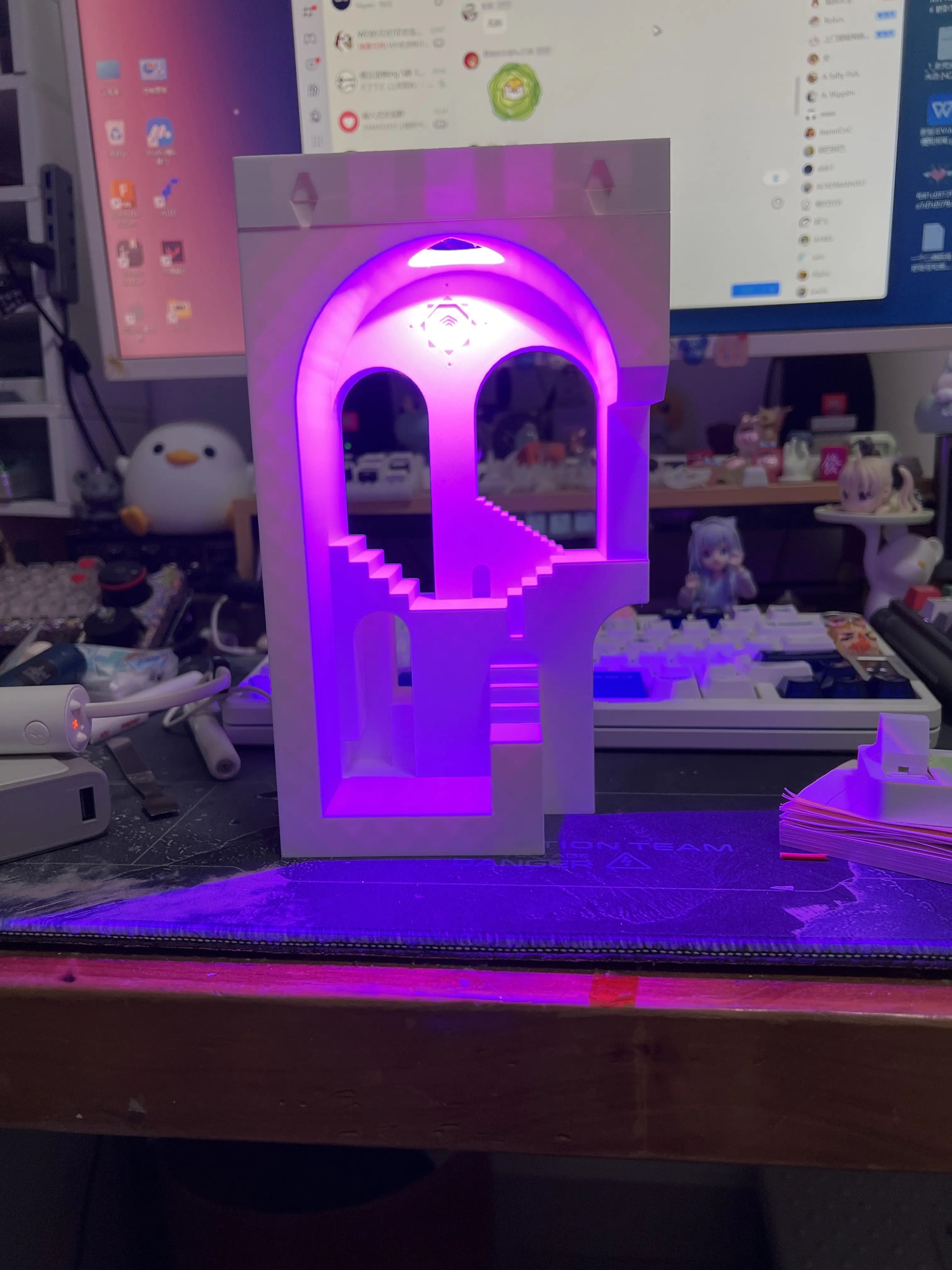 Bright magenta tier test